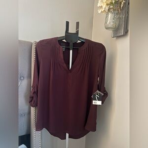 Womens Simply Vera Wang Blouse Butgandy Sz S NWT V-Neck Long Sleeve